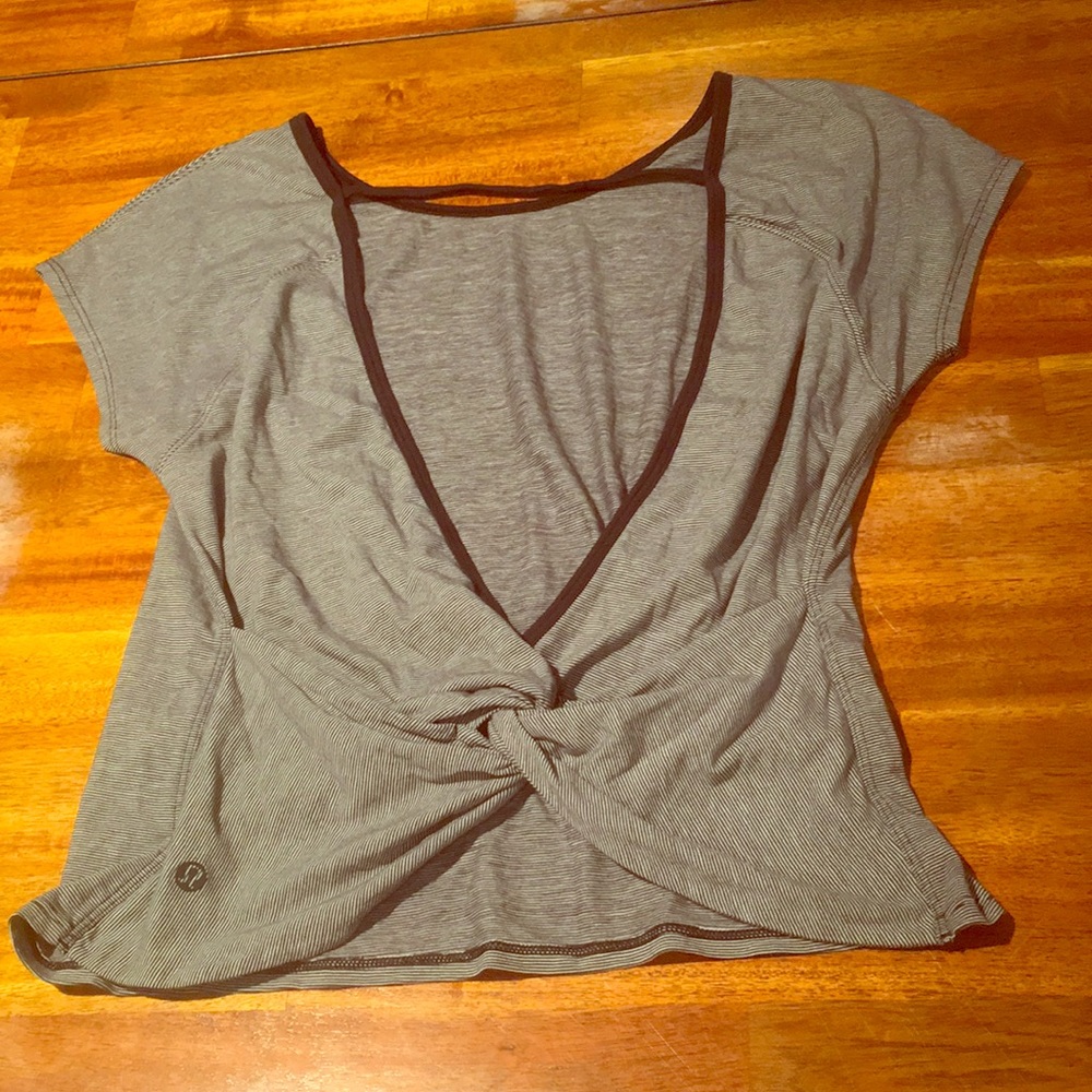 Lululemon twist back shirt
